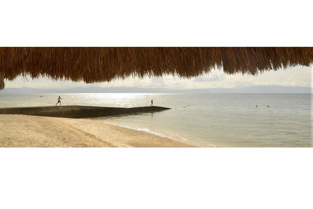 Allure Badian Beach Villa ภายนอก รูปภาพ